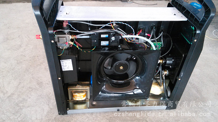 105小(xiǎo)電(diàn)源