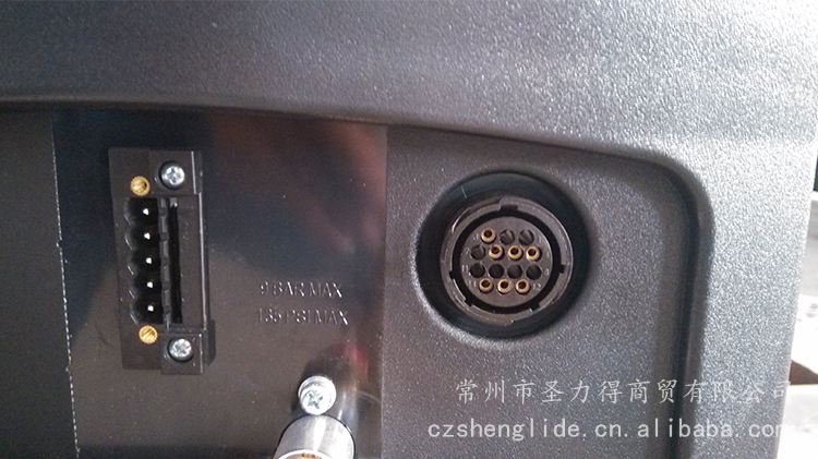 105小(xiǎo)電(diàn)源